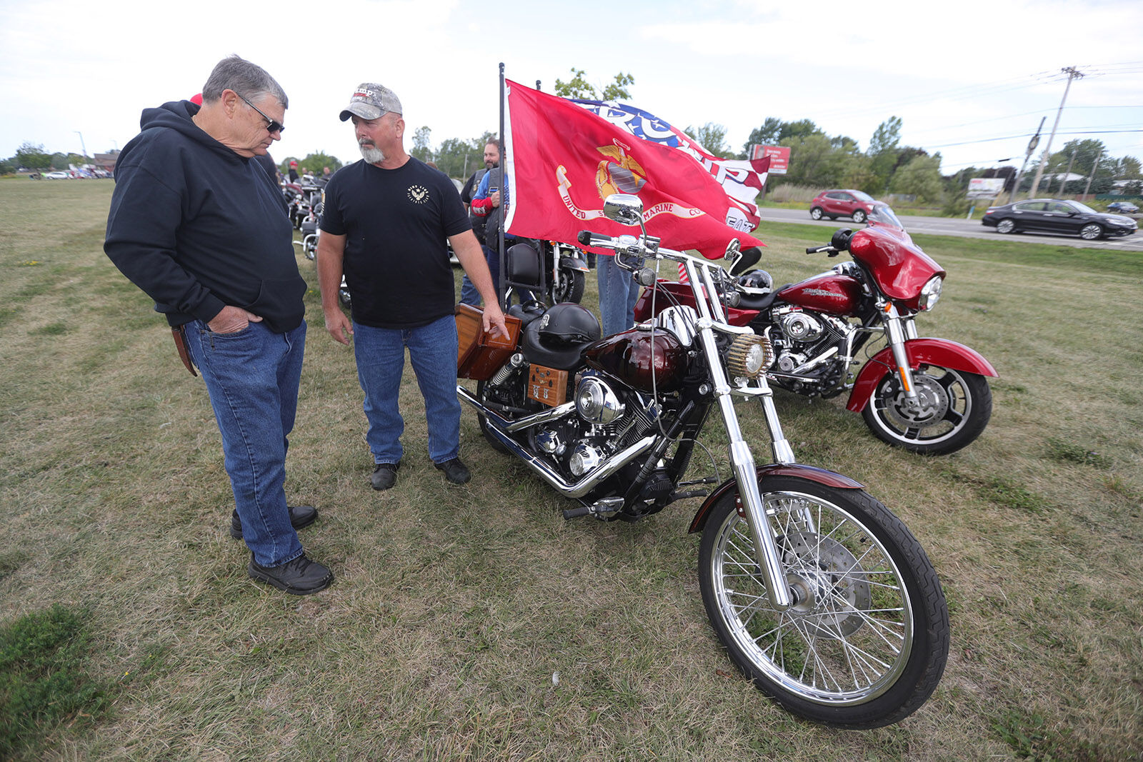 Bikers and boaters parade for President Trump
